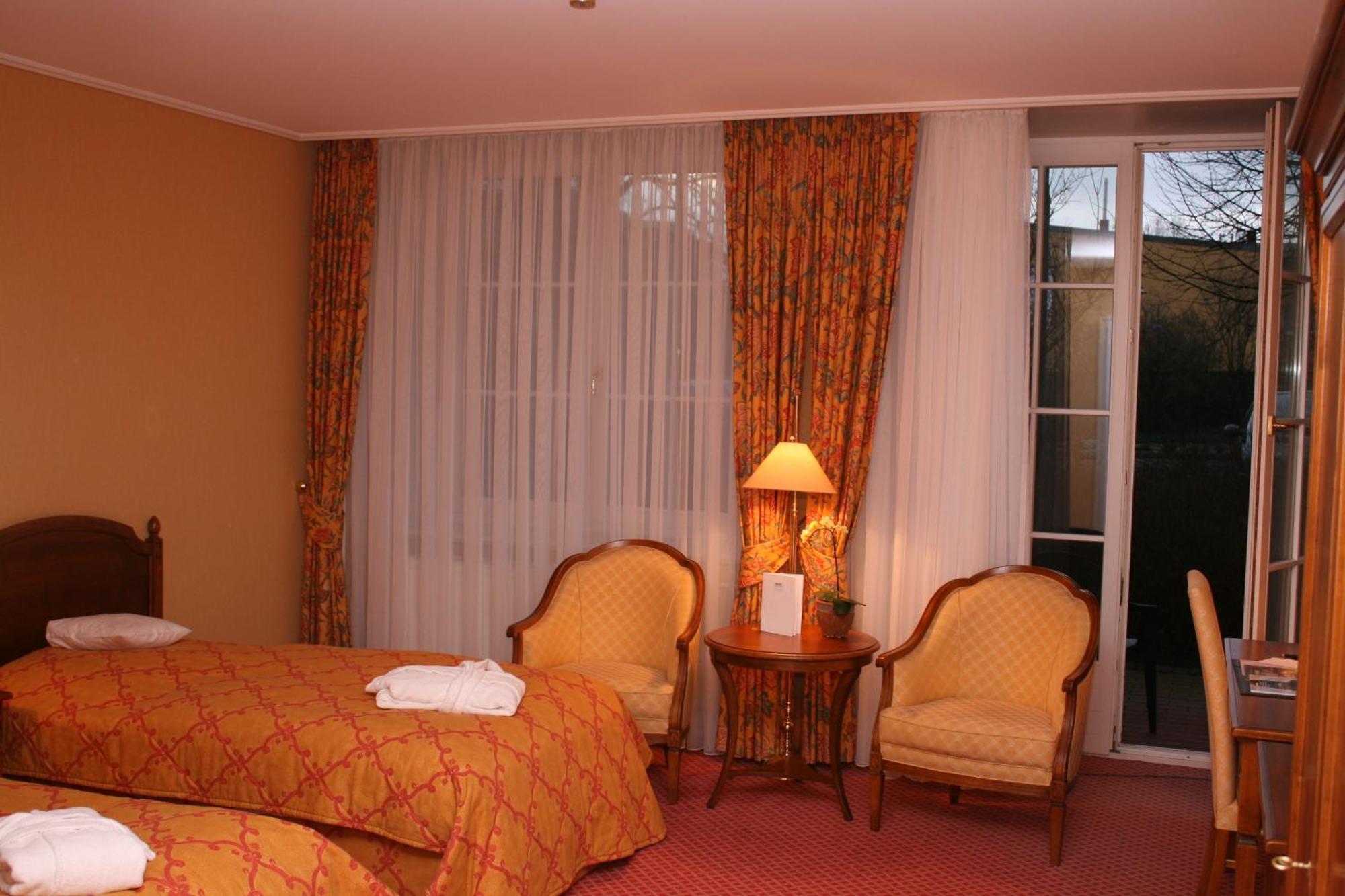 Hotel Altes Gymnasium هوسوم المظهر الخارجي الصورة
