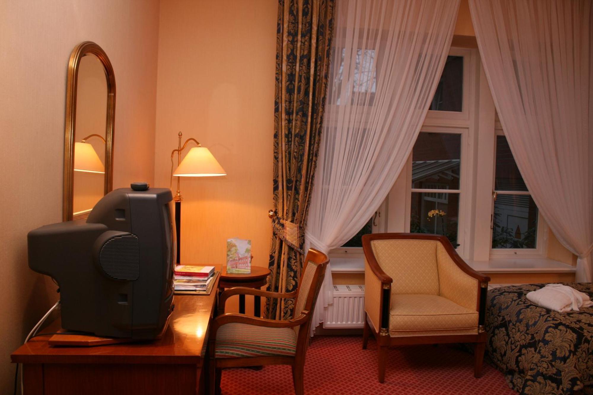 Hotel Altes Gymnasium هوسوم المظهر الخارجي الصورة