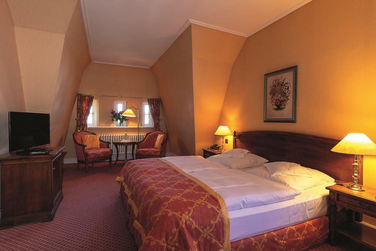 Hotel Altes Gymnasium هوسوم المظهر الخارجي الصورة